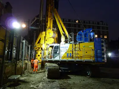 Drilling rig at Audley Square Project in London by Bauer Technologies